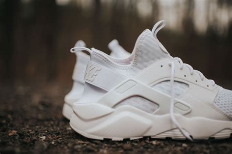 fake nike huaraches triple white|huarache ultra breathe triple black.